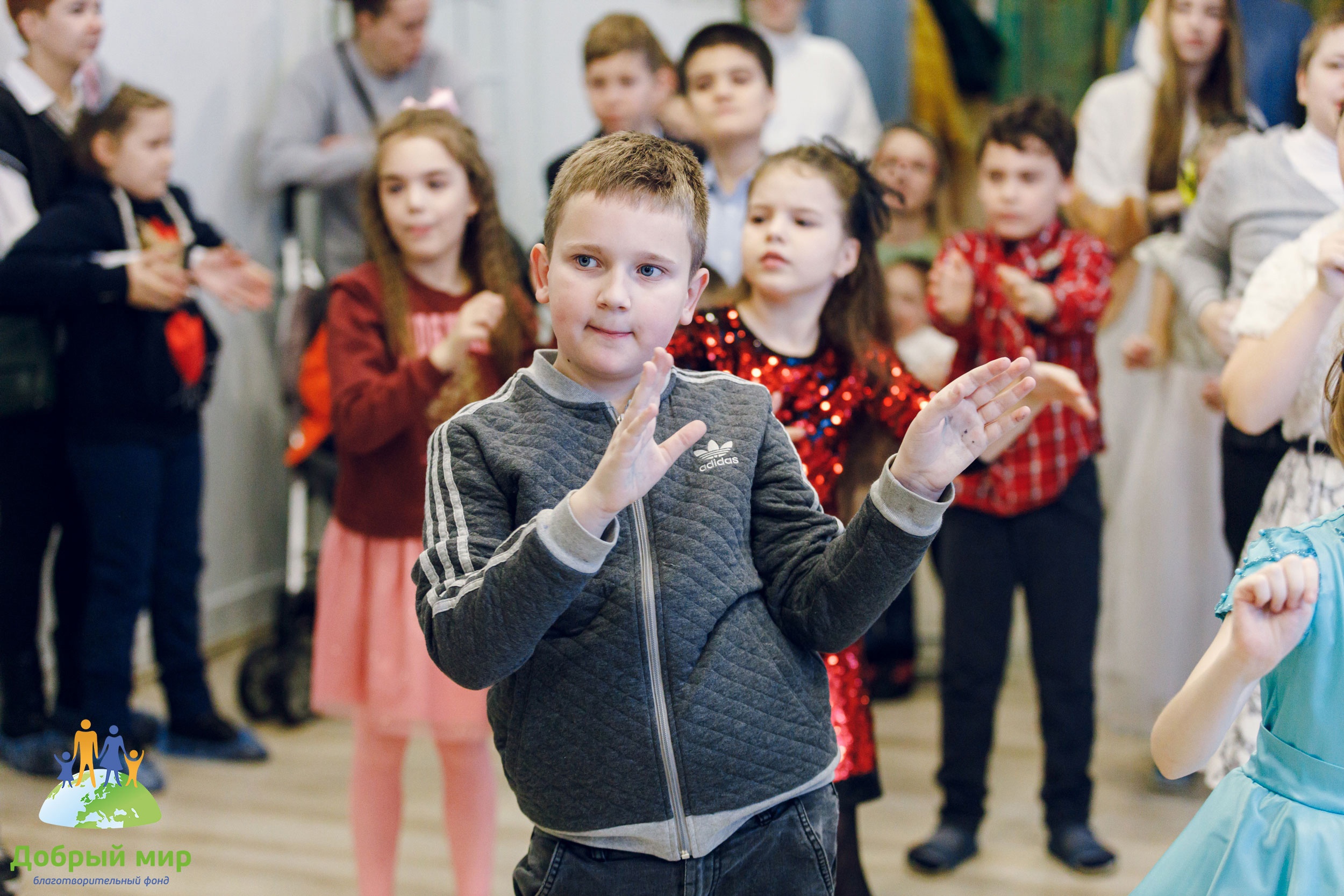 Новогодние праздники для подопечных фонда « Добрый мир